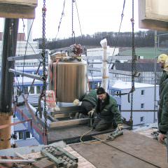 photo  installation of tank